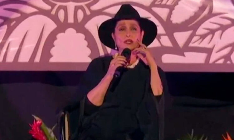 Daniela Romo regresa a los melodramas en silla de ruedas