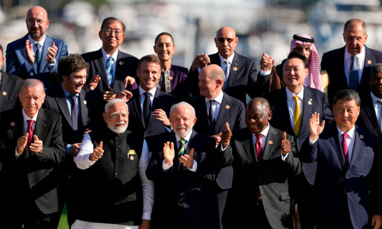 Biden se ausenta de la foto oficial del G20