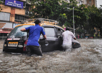Filipinas evacua a 2.500 personas y se prepara para la llegada del tifón Toraji