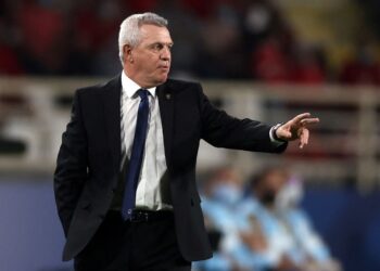 Concacaf sanciona a Honduras y abre investigación contra Javier Aguirre