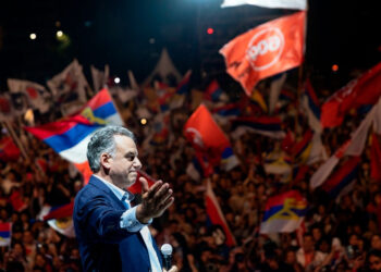 Uruguay inicia transición política con reunión clave