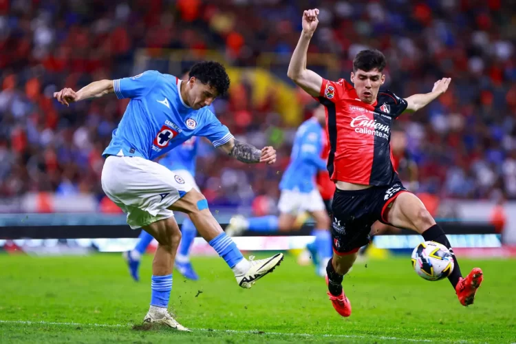 Atlas y Cruz Azul empatan 2-2 en un partido emocionante
