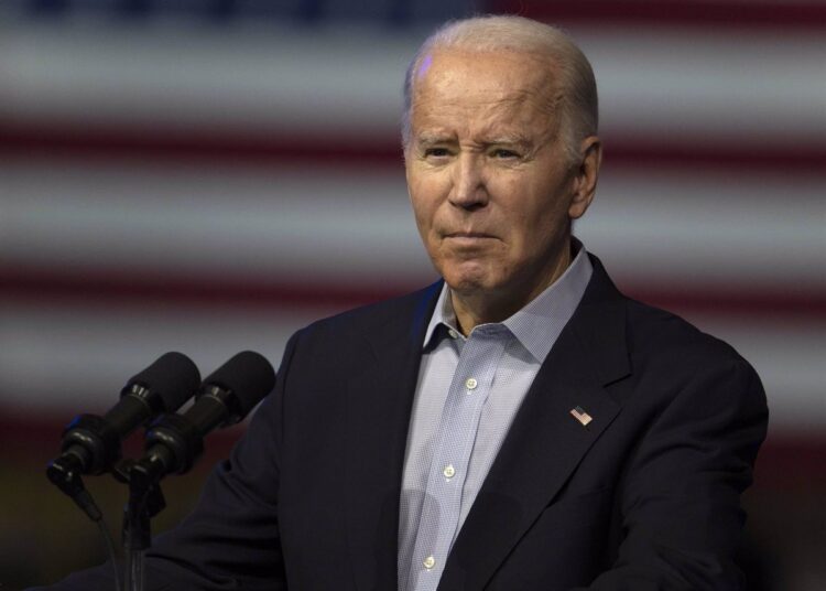 Biden se reúne con familias de secuestrados por Hamás