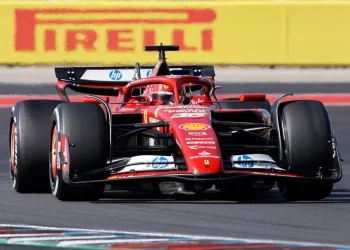 Charles Leclerc domina la FP1 del GP de Qatar, Checo Pérez lejos del top 10