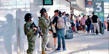 Subsidios militares en aeropuertos: fideicomisos fortalecen la operación de Sedena y Semar