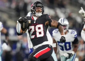 Texans aplastan a Cowboys 34-10 en el Monday Night