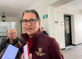 Leves afectaciones dejan vientos en palapas e infraestructura de Playa Miramar