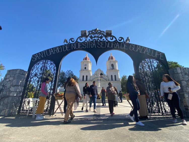 Miles de victorenses refrendan su fe ante la Guadalupana en el Santuario