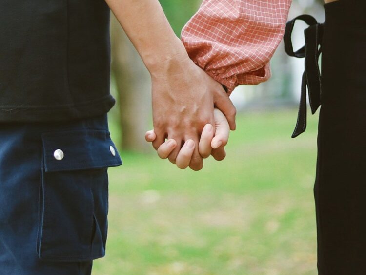 ¿Juntos, pero separados? Qué son las parejas LAT y por qué ganan popularidad