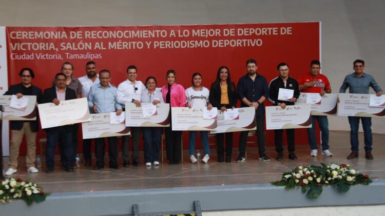 Premia Gobierno de Victoria a lo mejor del deporte y periodismo victorense.