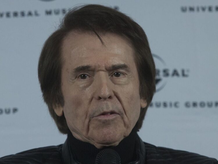 Raphael se encuentra “bien” tras accidente cardiovascular