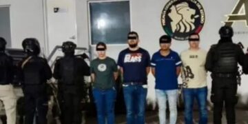 Caen cinco personas por balacera en panteón de Monterrey