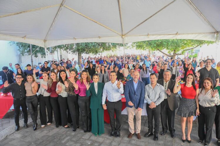 Celebra el DIF Victoria fiestas previas a la navidad 2024