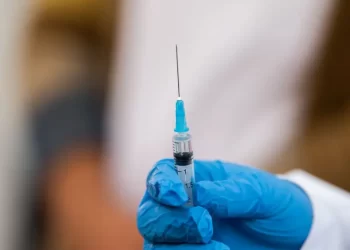 Cofepris autoriza nueva vacuna contra VSR para aplicarse desde el embarazo