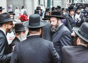 Rescatan a 160 niños de secta judía extremista en Guatemala; investigan abusos