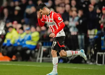 ‘Chucky’ Lozano se despide de Europa con goleada del PSV sobre Feyenoord