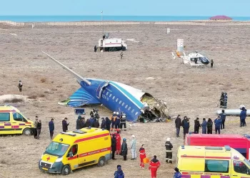 Avionazo deja 38 muertos en Kazajistán
