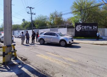 Dos personas heridas en el choque vehicular en las calles Carrera Torres y 22