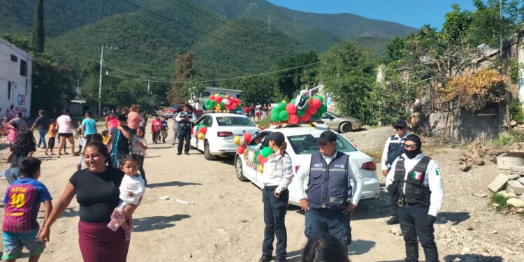 Tránsitos de Victoria llevan regalos a niños en situación vulnerable