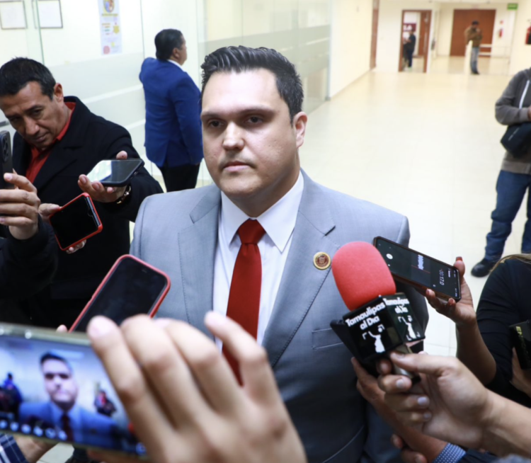 Cuestiona Humberto Prieto bandazos políticos de Diputada Casandra de los Santos