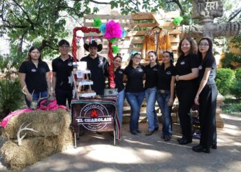 Estudiantes de la UAT participan en la exposición Tamaulipas Exporta