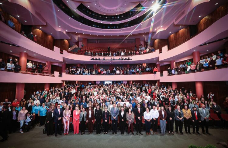 Premian Américo y María de Villarreal a los voluntarios del año 2024 en Tamaulipas