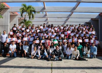 La UAT imparte inglés a niños y adolescentes de comunidades vulnerables