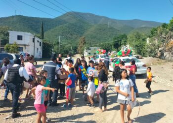 Tránsitos de Victoria llevan regalos a niños en situación vulnerable