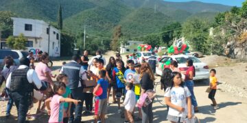 Tránsitos de Victoria llevan regalos a niños en situación vulnerable