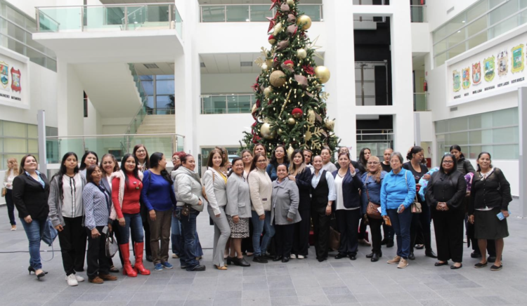 Se reúnen mujeres panistas tamaulipecas en Cd. Victoria, en fiesta prenavideña