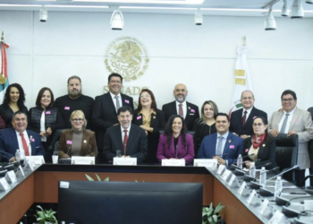 Dutados tamaulipecos realizan una visita al Senado de la República