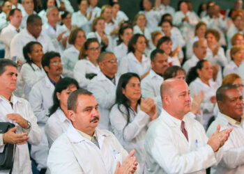 Médicos cubanos en México: un análisis de costos y consecuencias