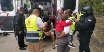 Tres heridos en accidente carretero