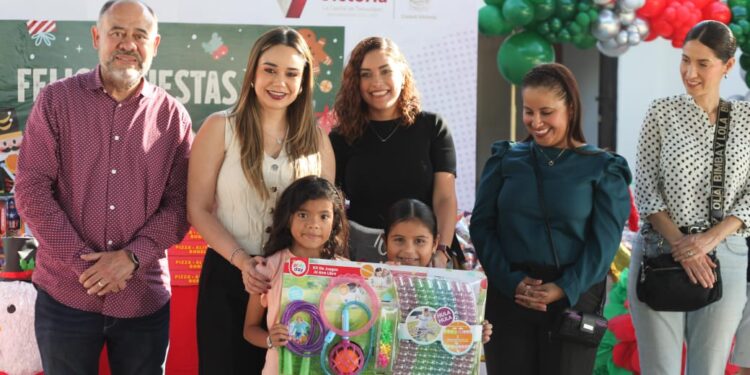 Comienzan a recibir niñas y niños primeros donativos de juguetes del DIF Victoria