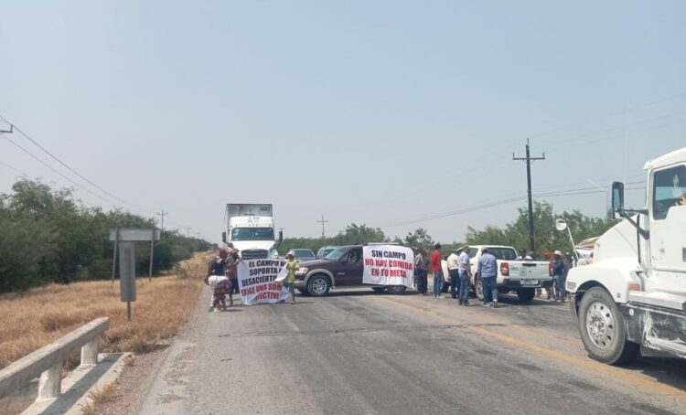 Amenazan agricultores con bloquear carretera en San Fernando, Tamaulipas