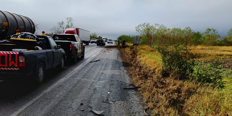 Carambola vehicular en carretera Victoria – Matamoros