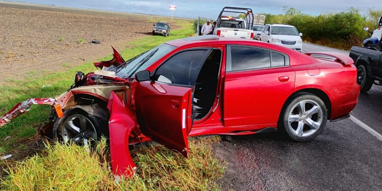 Carambola vehicular en carretera Victoria – Matamoros
