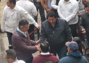 Campesinos exigen a empresa eólica el pago de adeudo