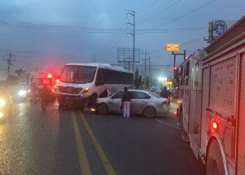 Choque múltiple en Ciénega de Flores, Nuevo León, deja 9 heridos