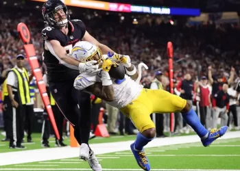 Texans elimina a Chargers y consigue boleto a Ronda Divisional