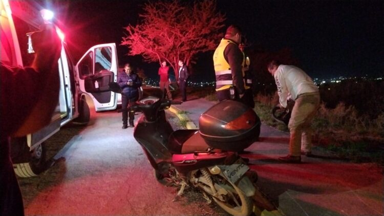 Motociclista derrapa en la Avenida del Estudiante de Cd. Victoria