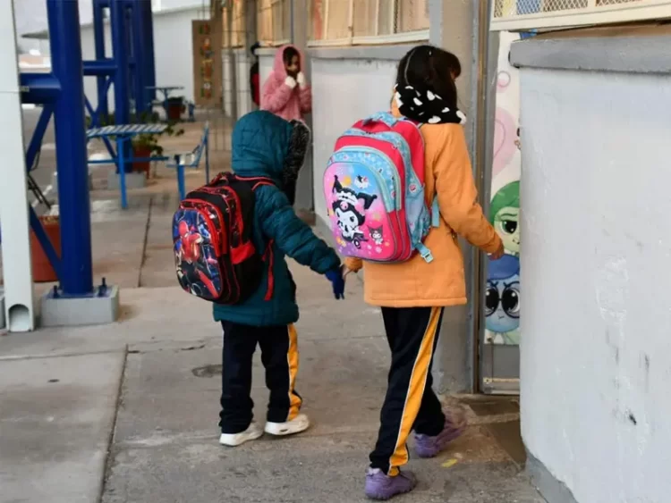 Reanudan clases con temperaturas bajo cero en Chihuahua