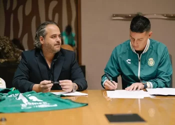 James Rodríguez ya viste los colores de León: “Llego con mucha ilusión”