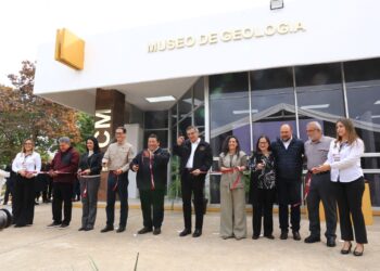 Inaugura Américo Villarreal Museo de Geología y entrega parque vehicular a Tránsito en Ciudad Madero