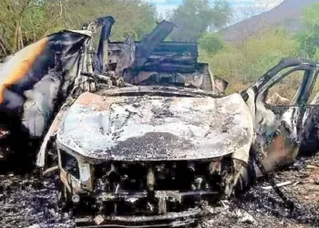 Maestro rural muere al estallar artefacto explosivo camino a escuela en Michoacán