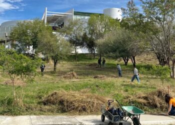 Implementa CPBT acciones contra contaminación visual y accidentes