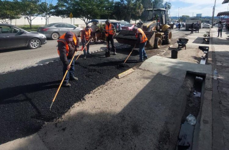 Rehabilita Ayuntamiento de Victoria 510 metros más de asfalto dañado.