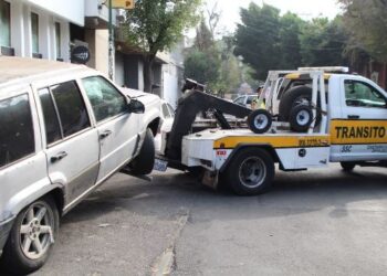 Retiran 173 vehículos chatarra en calles de la alcaldía Cuauhtémoc de la CDMC