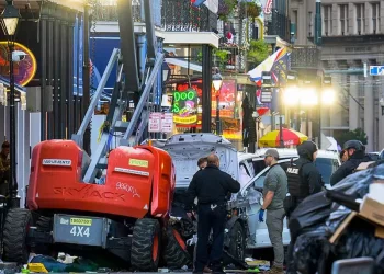 Vehículo a gran velocidad dejó al menos 10 muertos en Nueva Orleans