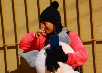 Aplicación para solicitudes d asilo en EU cierra después de asumir Trump